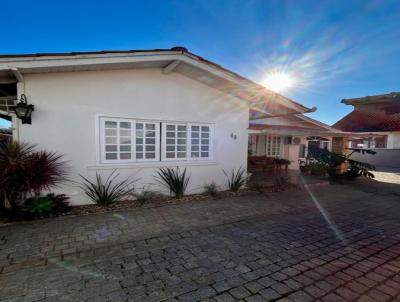 Casa para Venda, em Joinville, bairro Anita Garibaldi, 4 dormitórios, 2 banheiros, 1 suíte, 2 vagas